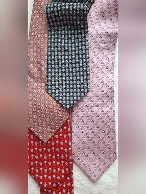 Set of 4 men’s silk ties. 1 Battistoni tie (100% silk, 61 inches long).3 Unknown
